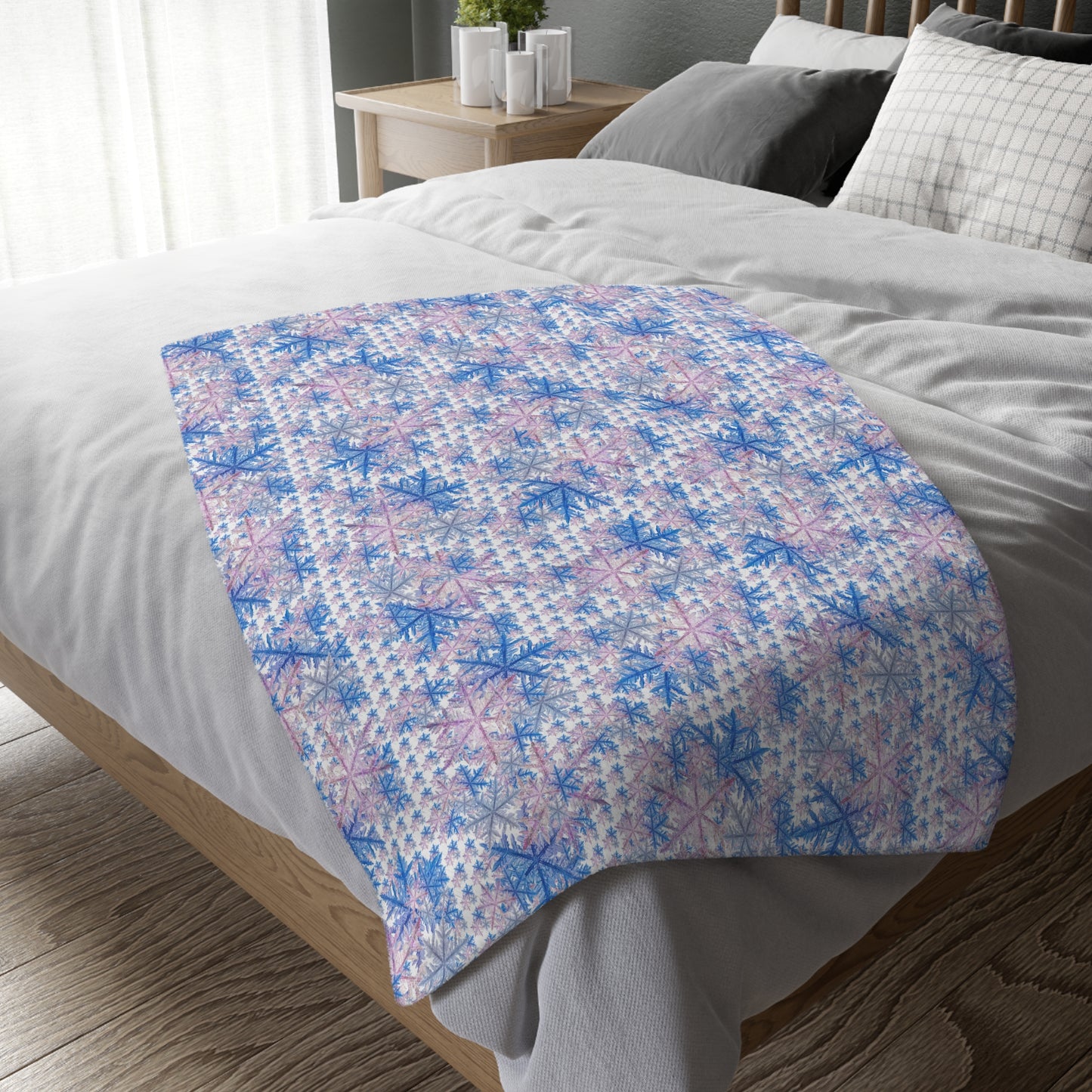 Winter WonderLand Collection SnowFlakes Design Throw Blanket Snowflakes Velveteen Microfiber