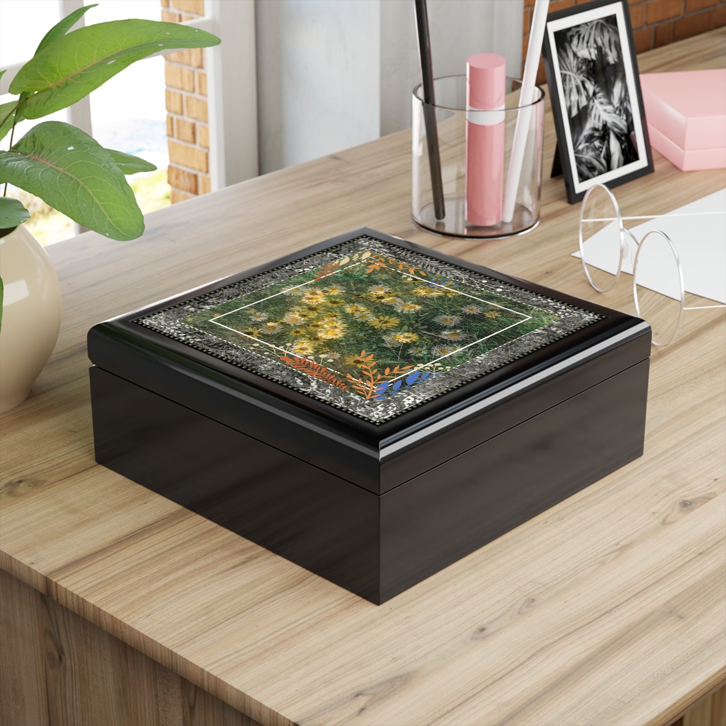 Jewelry Box -  Wildflowers in the Garden Design