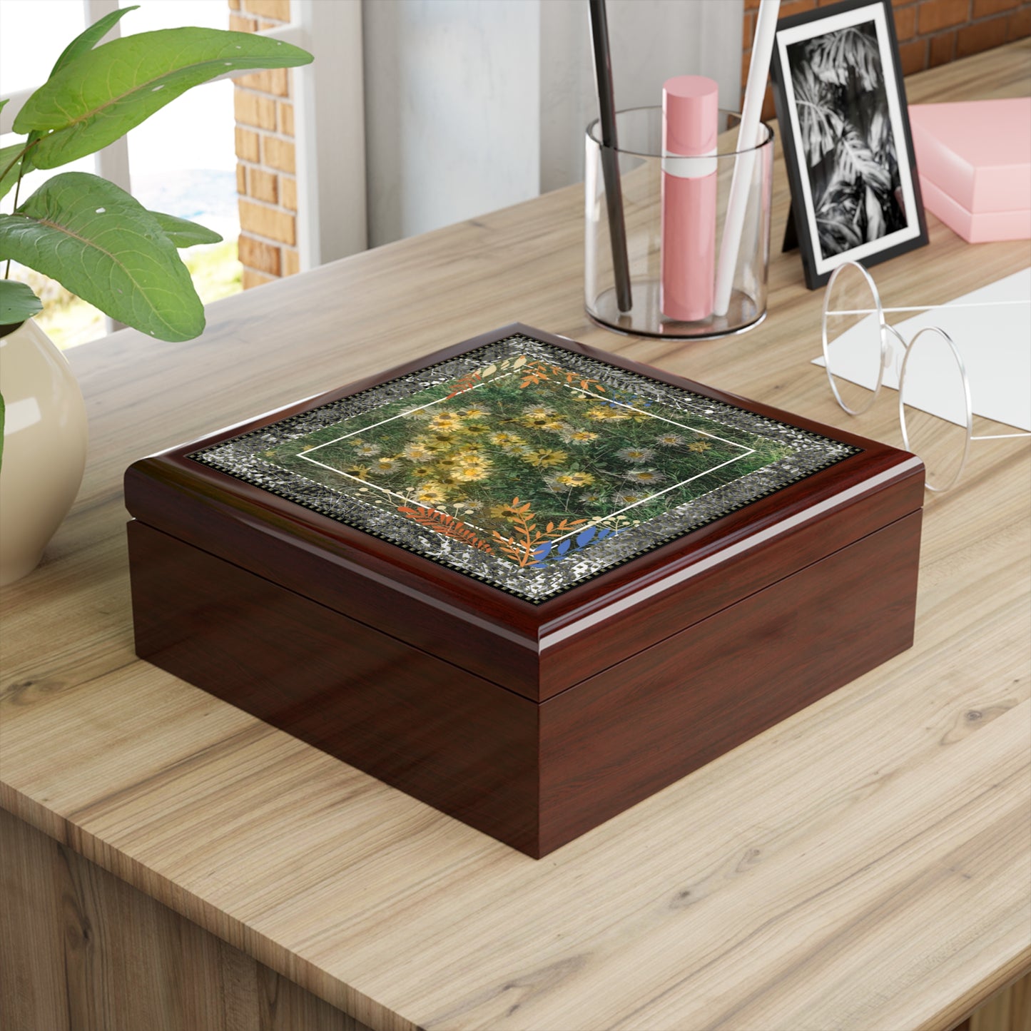 Jewelry Box -  Wildflowers in the Garden Design
