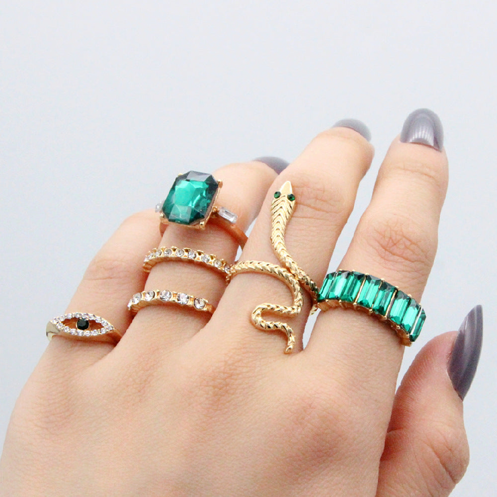 ZODIAC TAURUS Emerald BirthStone & Serpentine 6-Piece Ring
