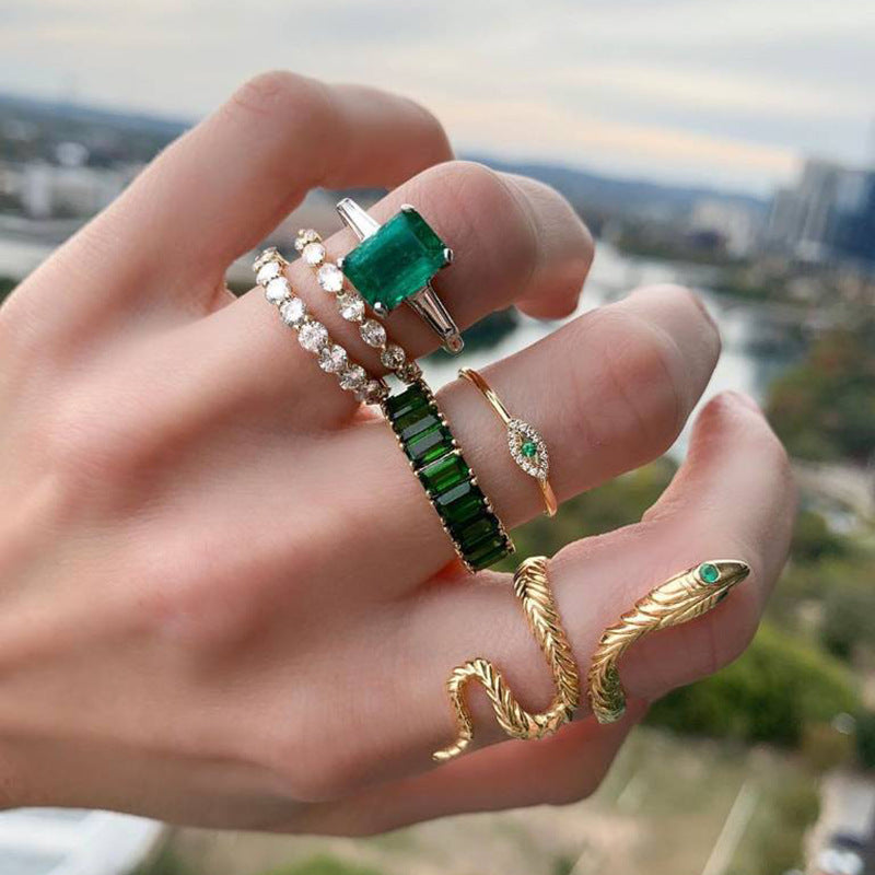 ZODIAC TAURUS Emerald BirthStone & Serpentine 6-Piece Ring